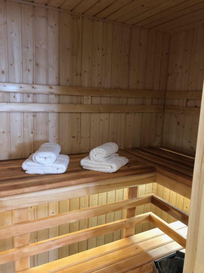 Family & Business Sauna Apartments No1 Lesny Nad Zalewem Cedzyna Unikat - 3 Bedroom With Private Sauna, Bath With Hydromassage, Terrace, Garage, Catering Options Kielce Bagian luar foto