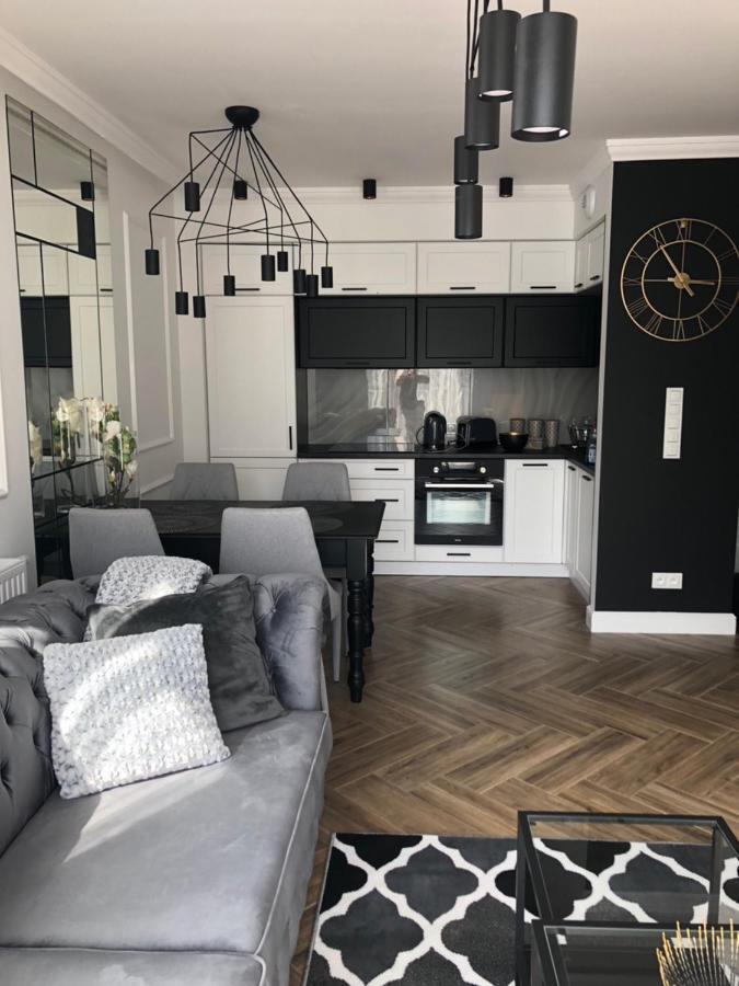Family & Business Sauna Apartments No1 Lesny Nad Zalewem Cedzyna Unikat - 3 Bedroom With Private Sauna, Bath With Hydromassage, Terrace, Garage, Catering Options Kielce Bagian luar foto